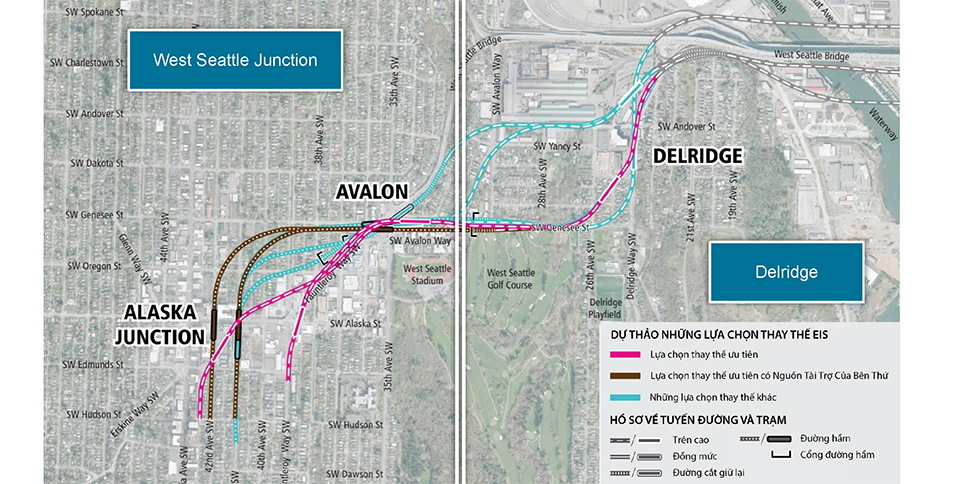 Bản đồ các trạm ga Delridge, Avalon và Alaska Junction ở phía Tây Nam Seattle biểu thị đường màu hồng cho các lựa chọn thay thế ưu tiên, đường màu nâu cho các lựa chọn thay thế ưu tiên có tài trợ của bên thứ ba và đường màu xanh lam cho các lựa chọn thay thế Dự Thảo EIS khác. Các đường biểu thị các lựa chọn thay thế trên cao, trên mặt đất và dưới ngầm. Xem nội dung mô tả bên dưới để biết thêm chi tiết. Nhấp để phóng to.